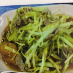 กุ๋ยช่ายเต้าหู้หมูสับli