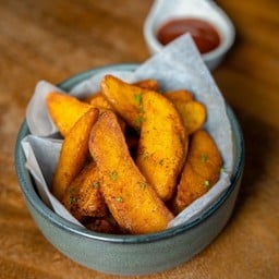 Potato Wedge With Spicy Crust