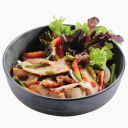 ยำคอหมูย่าง