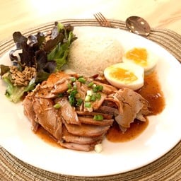 เจ๊อรอาหารตามสั่ง ข้าวหมูแดงสูตรเด็ด