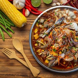 ซาวแซ่บ ตำเหลาทะเลเดือด ซาวแซ่บ ตำเหลาทะเลเดือด