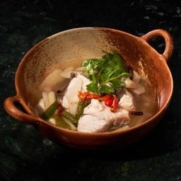 DL:ปลากะพงต้มกระวาน/Sea bass soup with aromatic siam cardamom