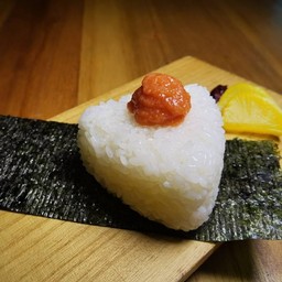 ข้าวปั้น (ไส้บ๊วย)