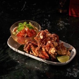 DL:ยำมะม่วงกุ้งหวานปูนิ่มทอด