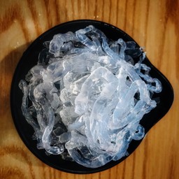 เส้นแก้ว