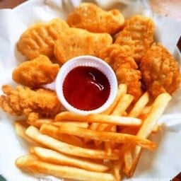 มุมอร่อย-ของทานเล่น(เฟรนซ์ฟรายส์ นักเก็ต ไก่ป๊อป) มุมอร่อย