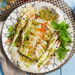 ยำปูม้า (ปูม้า 2 ตัว)