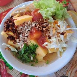 ข้าวแรมฟืนถั่วเหลือง (ทำมาจากถั่วลั่นเตา) + น้ำมะเขือเทศ