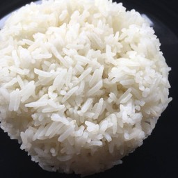 ข้าวสวย(ใช้ข้าวหอมมะลิ100%)