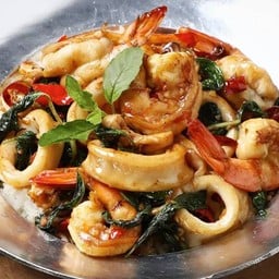 ข้าวกะเพรามหาสมุทร