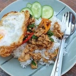 ครัวชลธิชา อาหารตามสั่ง ร้อยเอ็ด