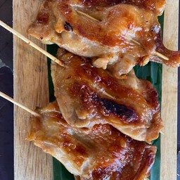 ไก่บ้านย่างครึ่งตัว