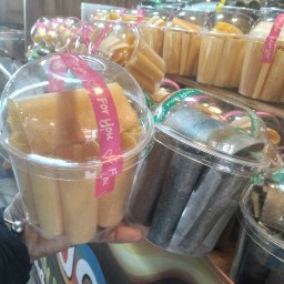 นายเนยกรอบ