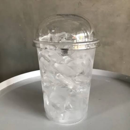 น้ำแข็งเปล่าใส่แก้ว