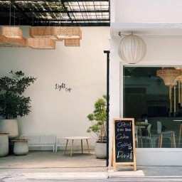Light Cafe'