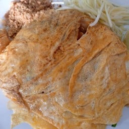 ผัดไทยห่อไข่ธรรมดา (เส้นจันทร์ วุ้นเส้น มาม่า)