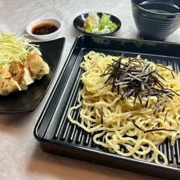 ซารุ ราเมน + เกี๊ยวซ่า ออริจินอล