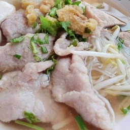 ก๋วยเตี๋ยวหมูน้ำใส