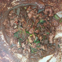 ก้อยเนื้อคั่ว