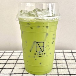 Thai green tea latte (ชาเขียวนม ตรามือ)