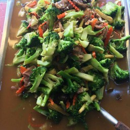 ผัดผักรวมมิตรหมู