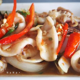 ปลาหมึกผัดกะปิ