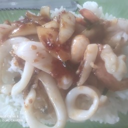 กระเพราทะเล(กับข้าว)