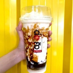 ต่อคิว สี่แยกวุ่นวาย