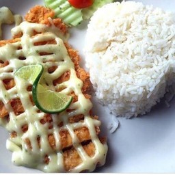 ข้าวหน้าไก่ทอดซอสมะนาว