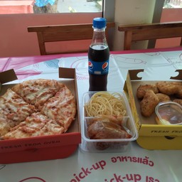 1.พิซซ่าไซส์ m(เลือกหน้าได้)2.สปาเก็ตตี้3.นักเก็ตไก่4.เป๊ปซี่ 345 ml