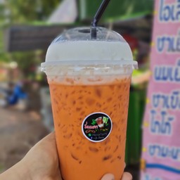 ร่มแดงโอยั๊วะยกล้อ