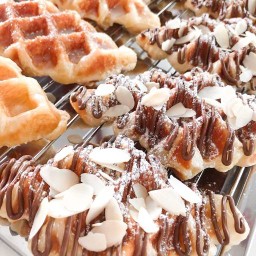 Croffle.hug หมู่บ้านสโรชาการ์เด้นวิว