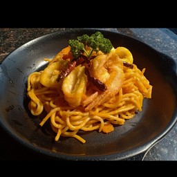 สปาเก็ตตี้ผัดไข่เค็ม