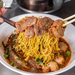 ก๋วยเตี๋ยวเนื้อเลิศโอชา 88