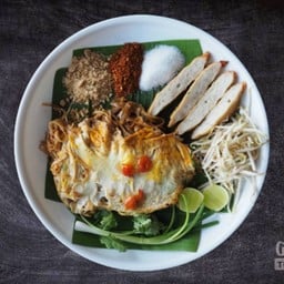 ผัดหมี่นัว [ถาด]