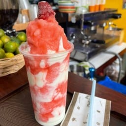 ผลไม้ปั่นโยเกิร์ต