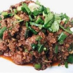 ก้อยเนื้อคั่ว