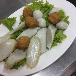 ลวกจิ้มลูกชิ้นรวม