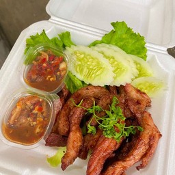 หมูทอด แจ่วปลาร้า (กับข้าว)