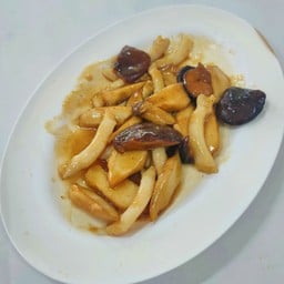 หน่อไม้ทะเลผัดเห็ดออรินจิ+เห็ดหอม