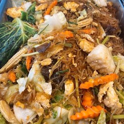 ผัดวุ้นเส้นใส่ไข่ (ไม่ใส่เนื้อสัตว์)