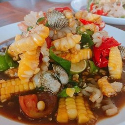 ตำข้าวโพดหอยแคลง