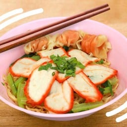 ชายสี่ บะหมี่เกี๊ยว ลาดปลาเค้าซอย8