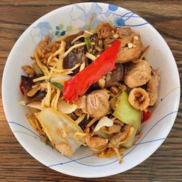 ไก่ผัดขิง