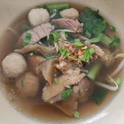ร้านลับในหมู่บ้าน หมู่บ้านGolden town