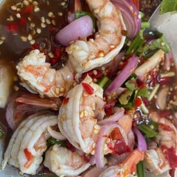 ยำกุ้งสด