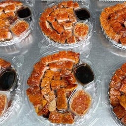 หมูกรอบ M