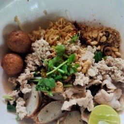 ก๋วยเตี๋ยวต้มยำตำลึง(นิมิตรใหม่) นิมิตรใหม่ระหว่างซอย10-12