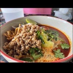 ข้าวซอยหมูสับ(พิเศษเส้น)