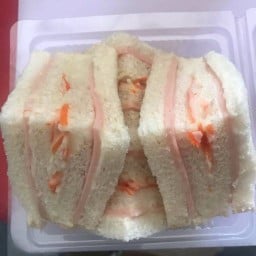 แซนวิชแม่หมู&ชา,กาแฟ